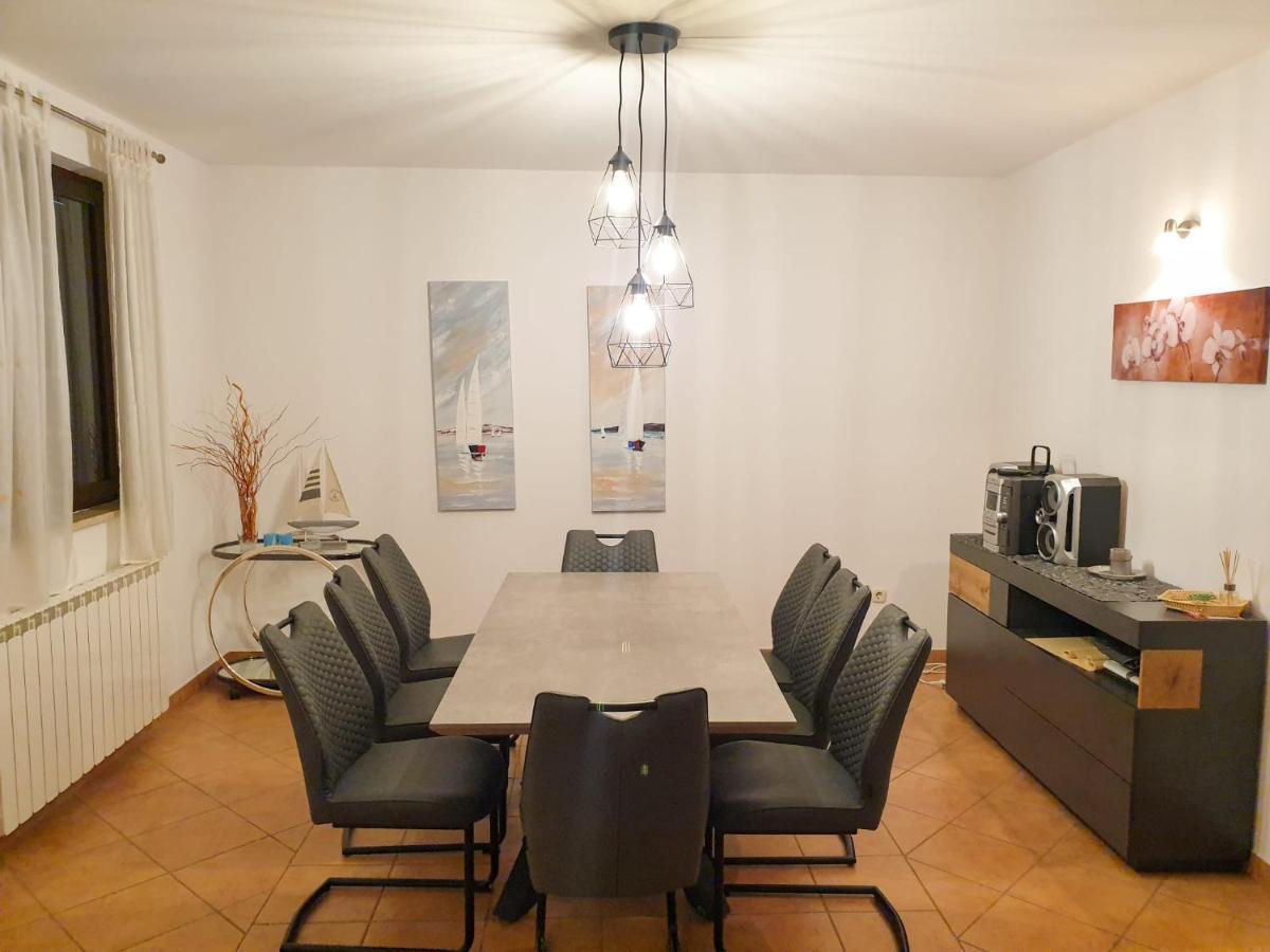 Holiday Home Elis Fažana Zewnętrze zdjęcie